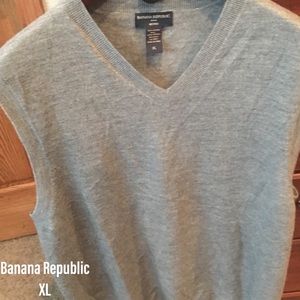 Men’s Banana Republic sweater vest